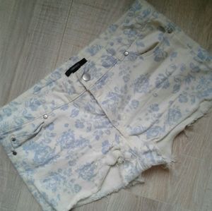 Forever 21 Cut off shorts